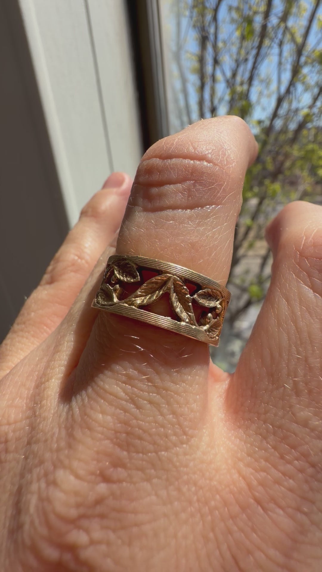 leaf carved band