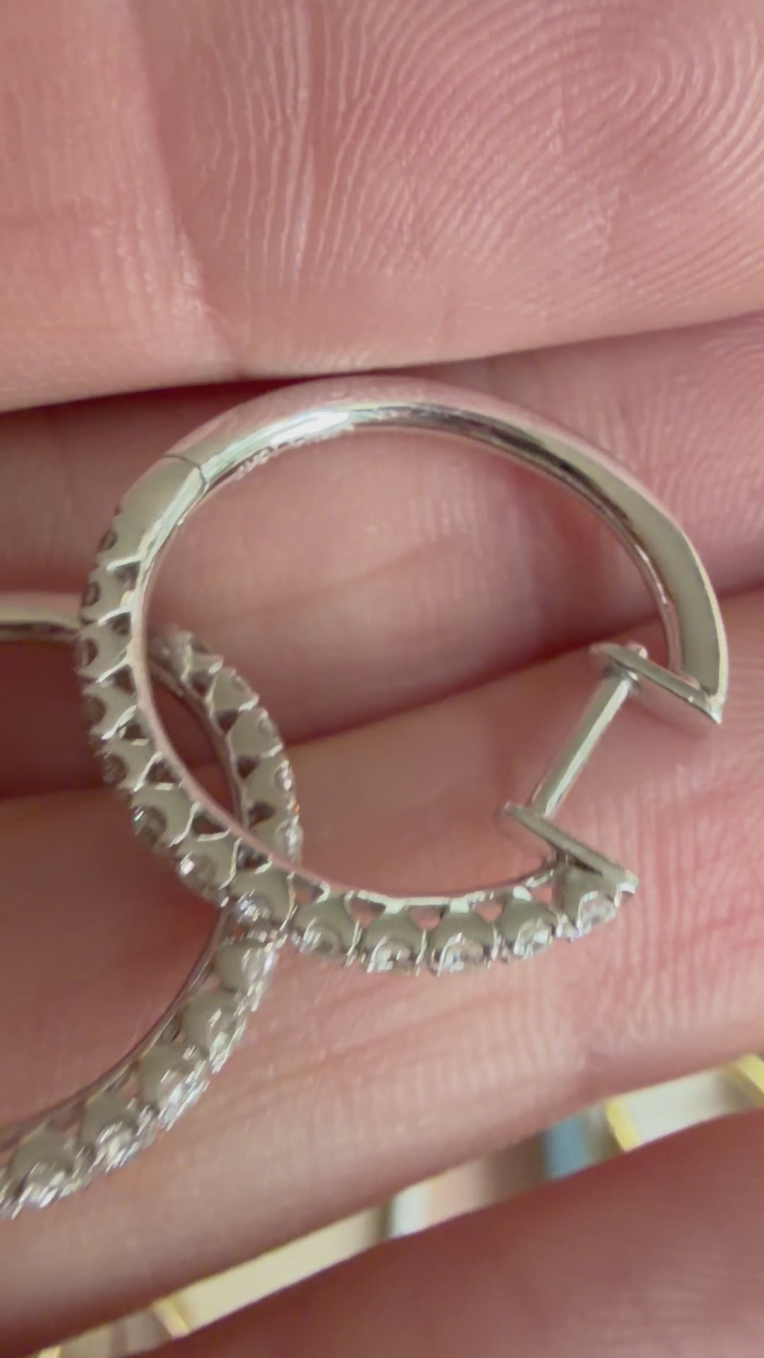 18k white gold diamond click-in .75" hoops